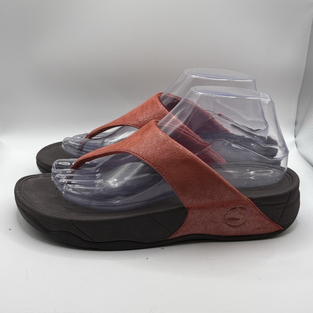 FitFlop Lulu Thong Sandals Womens 8 Orange Shimmer Slip On Casual Wedge Leather